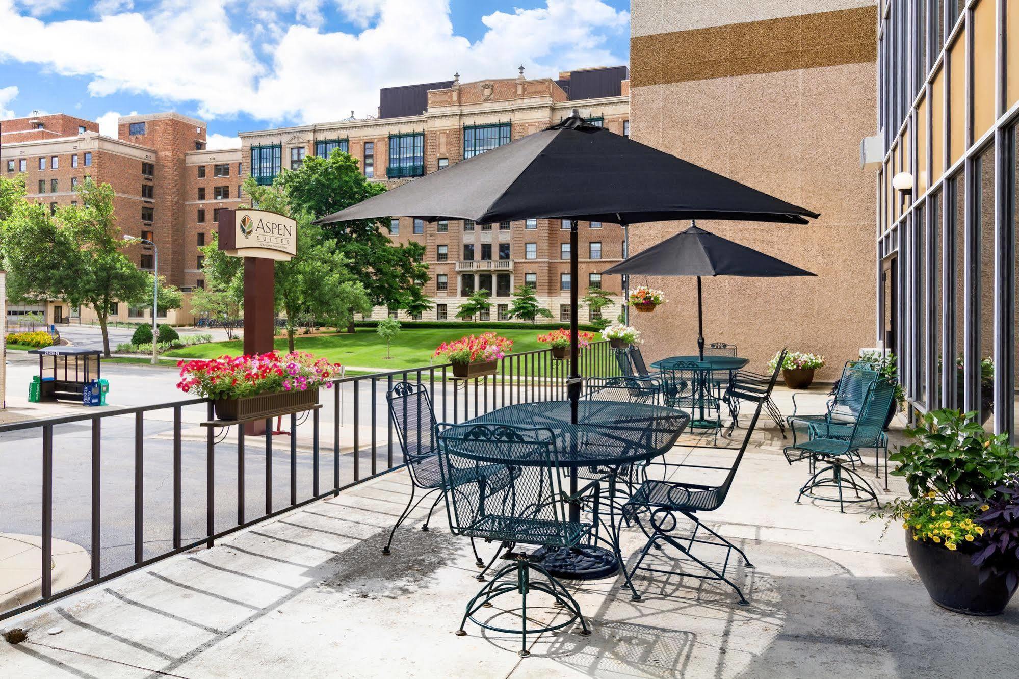 Hotel Aspen Select Rochester Exteriér fotografie